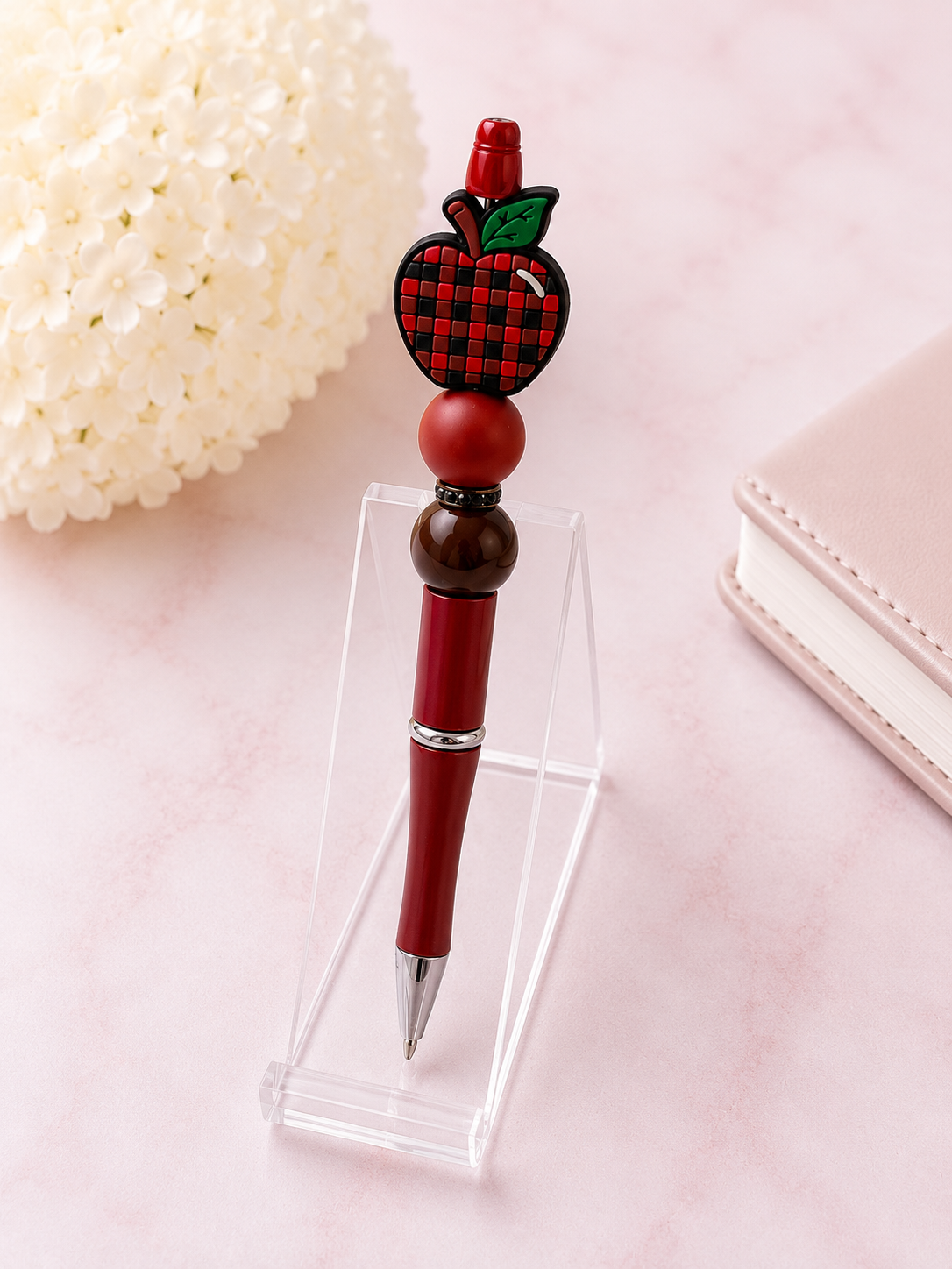 Country Apple Pen